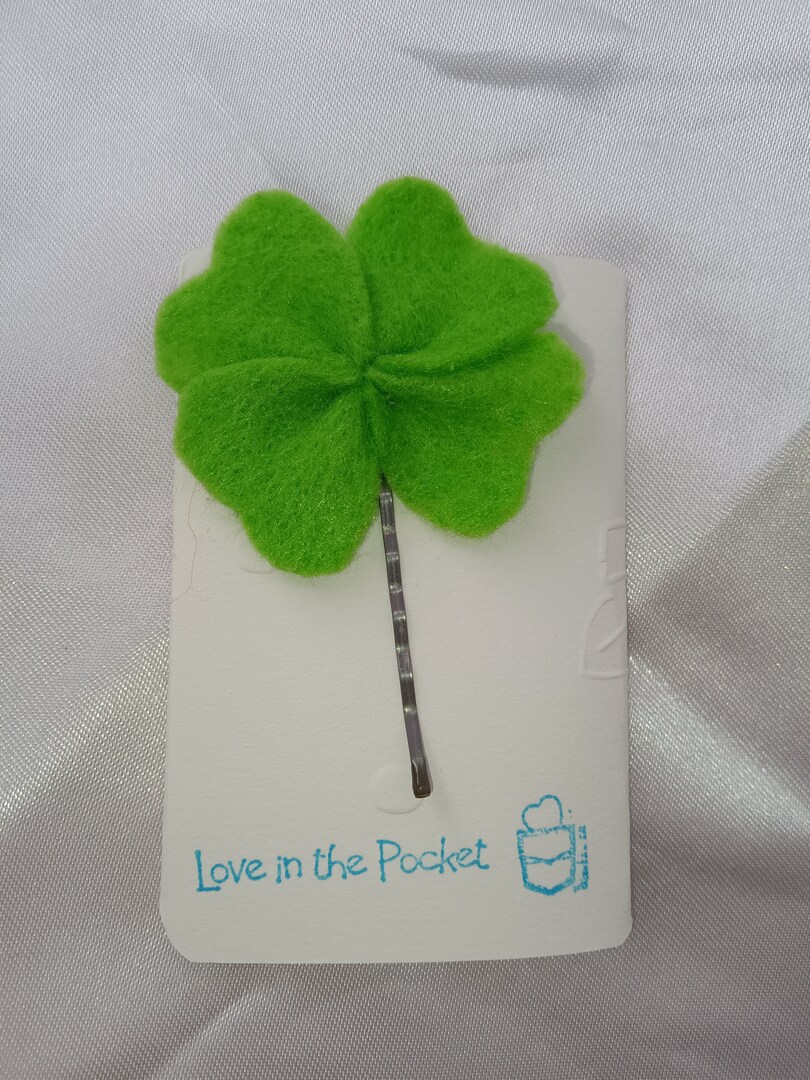 LOVE HAIR CLIP SMALL LIGHT GREY LOVE HAIR CLIP SMALL LIGHT GREY